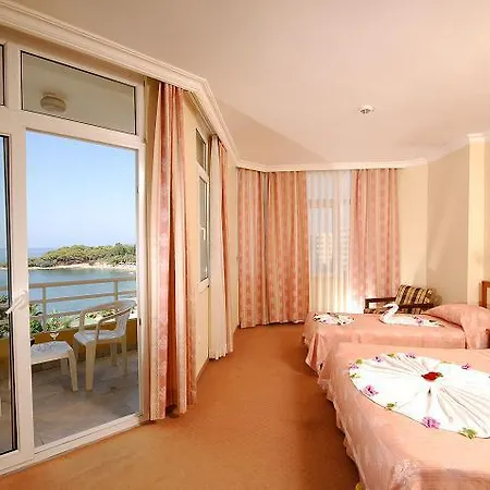 Aska Baran Otel 4*